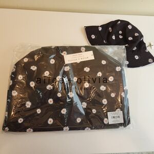 Totebag and bucket hat